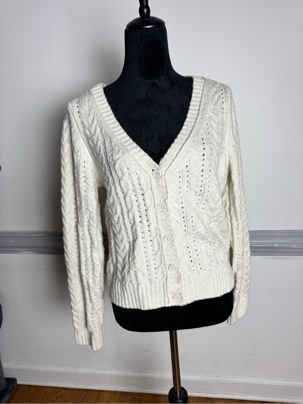 American Eagle Outfitters Cream Cable Knit V-Neck Button Cardigan